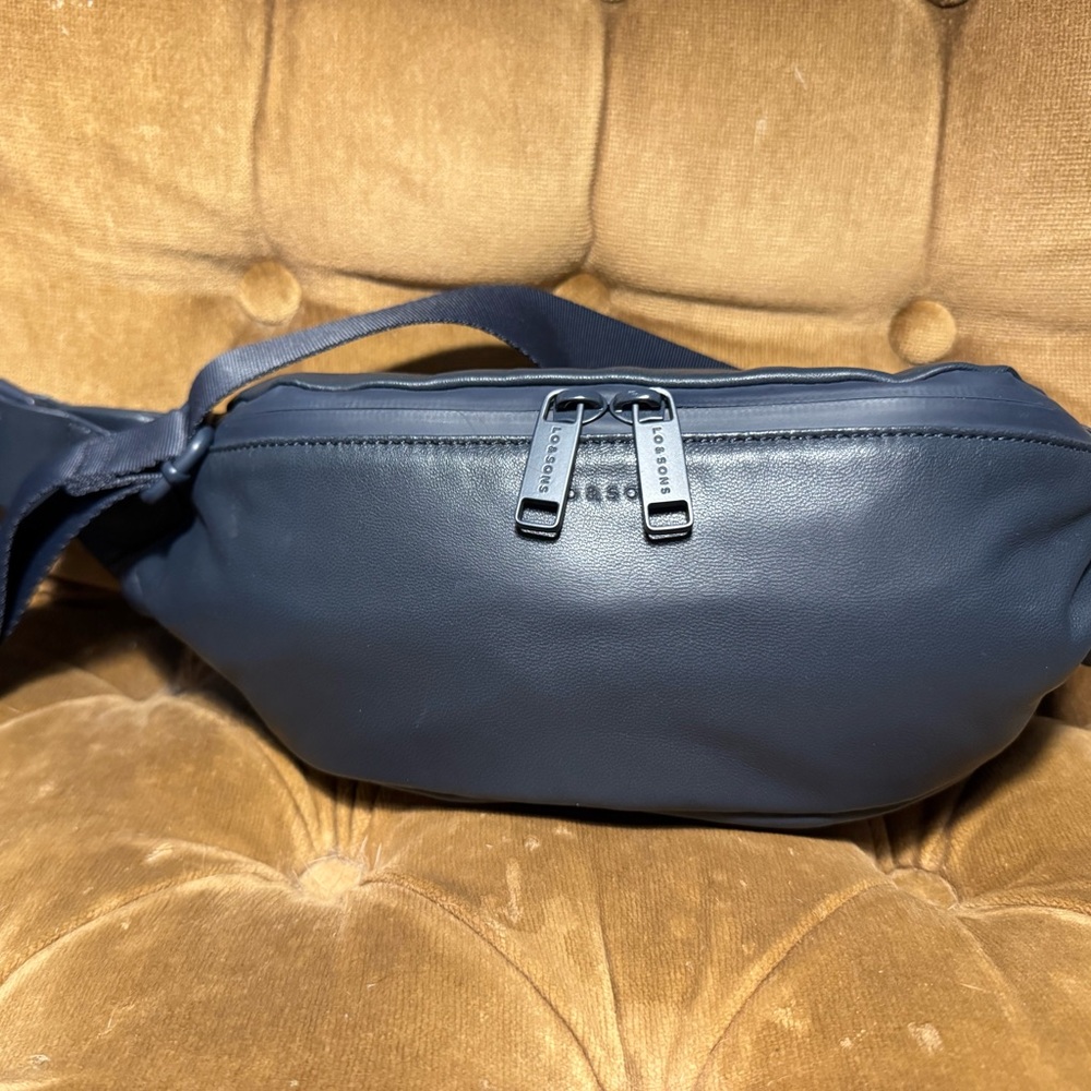 Lo & Sons Bond Belt Bag Navy RARE